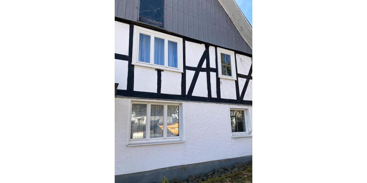Doppelhaushälfte Olpe - 12 Zimmer, 200 m&sup2;, 950&euro; | Angebot:23580942