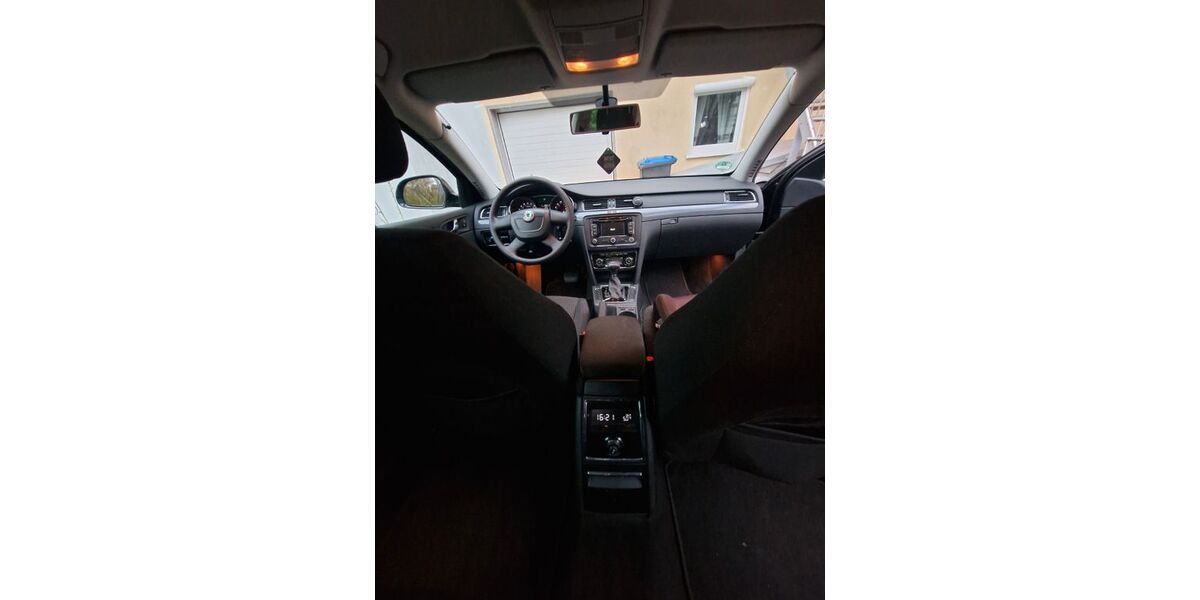 Skoda Superb 264.000 km 5.700 &euro; Siegen 57072