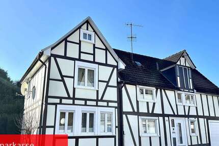 Haus Netphen - 8 Zimmer, 166 m&sup2;, 183.000&euro; | Angebot:25204066