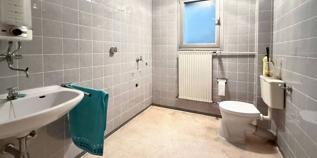 Mehrfamilienhaus, Wohnhaus Brachbach - 6 Zimmer, 123 m&sup2;, 198.000&euro; | Angebot:25738120