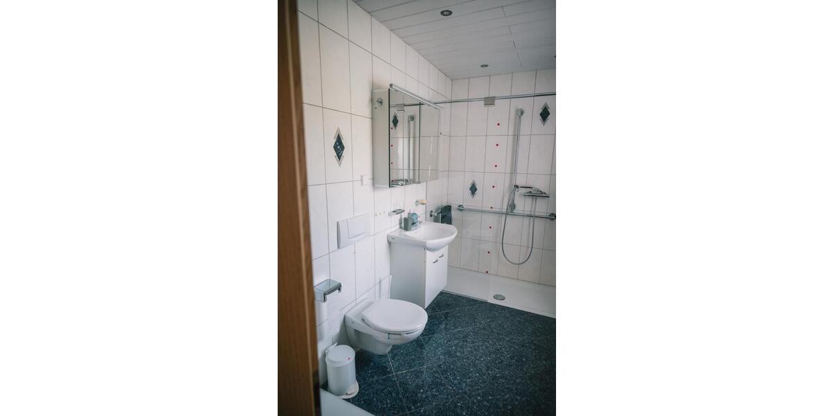 Einfamilienhaus Kreuztal - 6.5 Zimmer, 140 m&sup2;, 180.000&euro; | Angebot:26891467