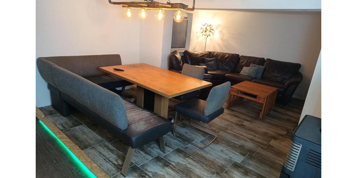 Doppelhaushälfte Hilchenbach - 7 Zimmer, 180 m&sup2;, 219.000&euro; | Angebot:27288594