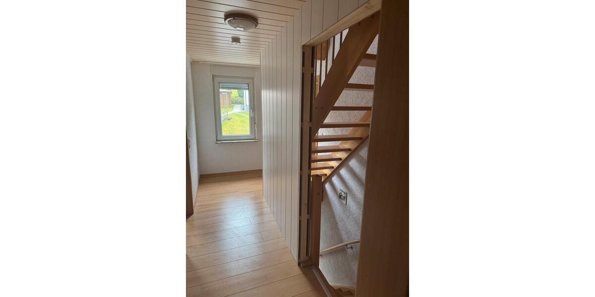 Etagenwohnung Siegen Eiserfeld - 3 Zimmer, 70 m&sup2;, 850&euro; | Angebot:26317737