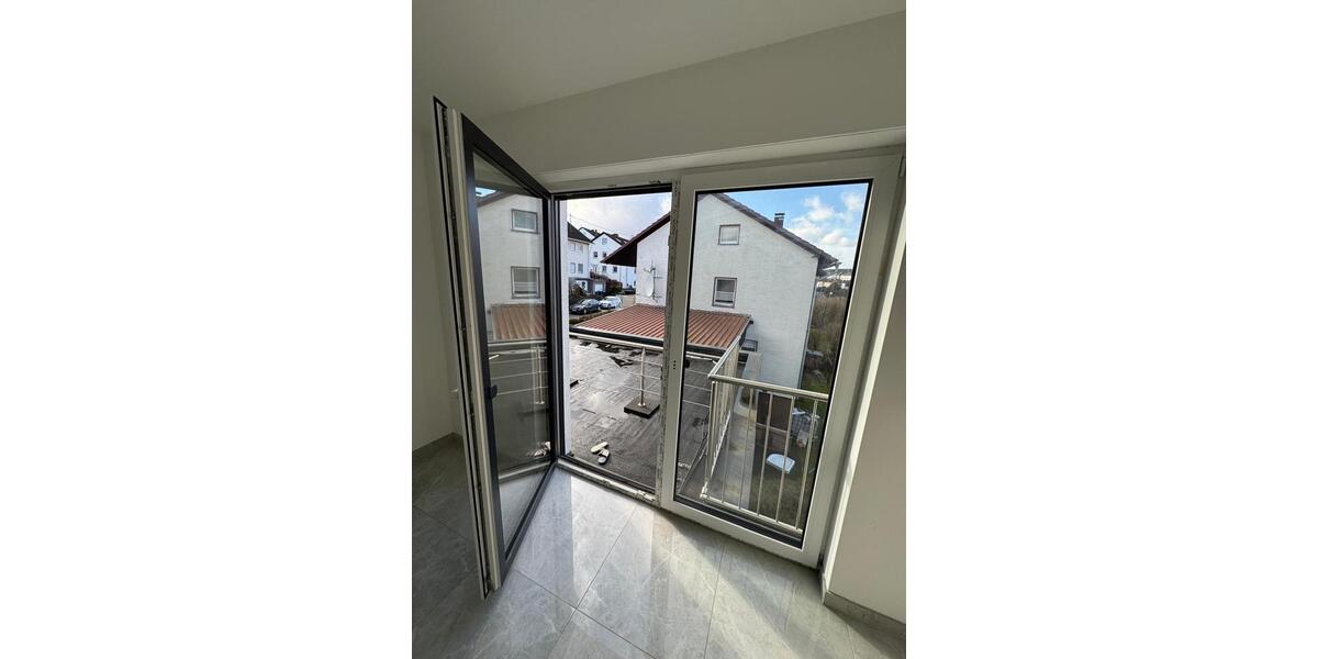 Dachgeschoßwohnung Kreuztal - 2 Zimmer, 65 m&sup2;, 900&euro; | Angebot:24840517