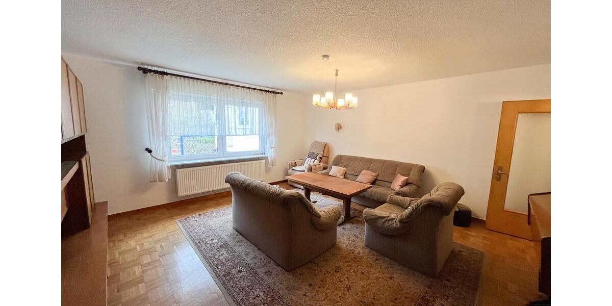 Etagenwohnung Siegen Eiserfeld - 3 Zimmer, 159 m&sup2;, 1.125&euro; | Angebot:26194327