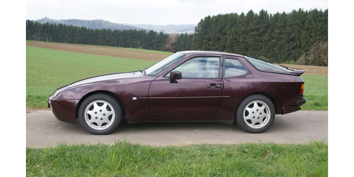 Porsche 944 261.123 km 22.944 &euro; Hardt 56472