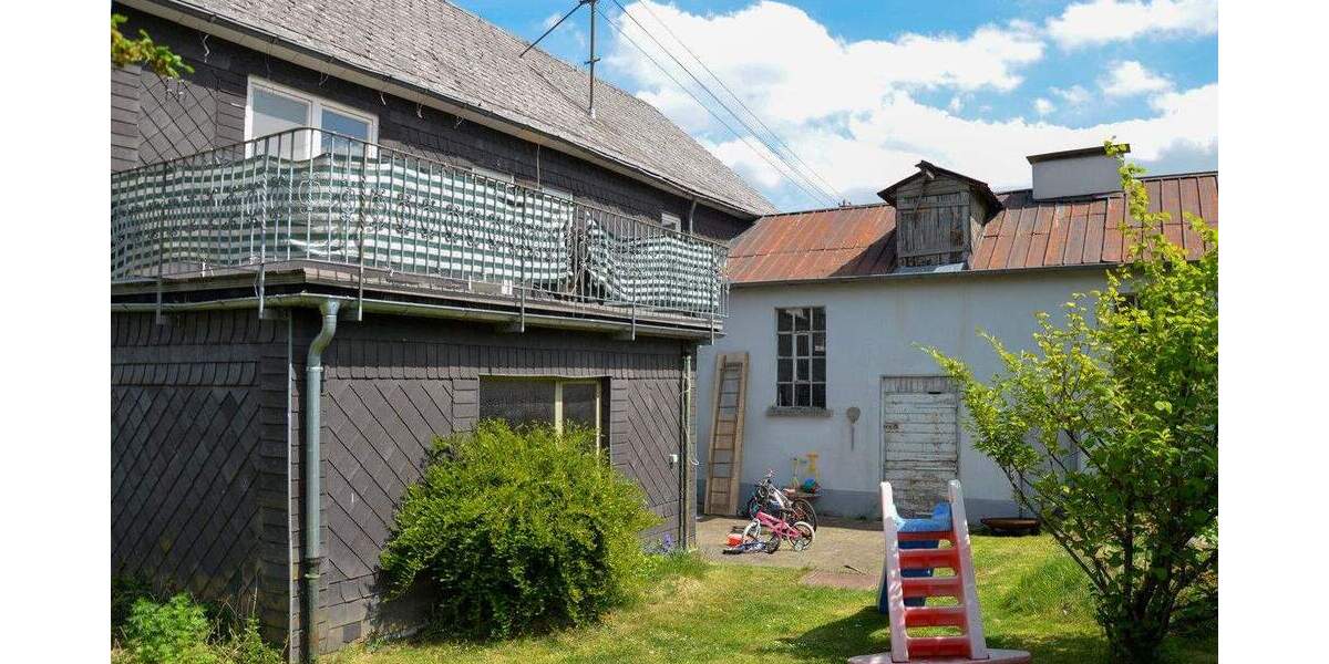 Mehrfamilienhaus, Wohnhaus Daaden VG - 8 Zimmer, 235 m&sup2;, 275.000&euro; | Angebot:25738151