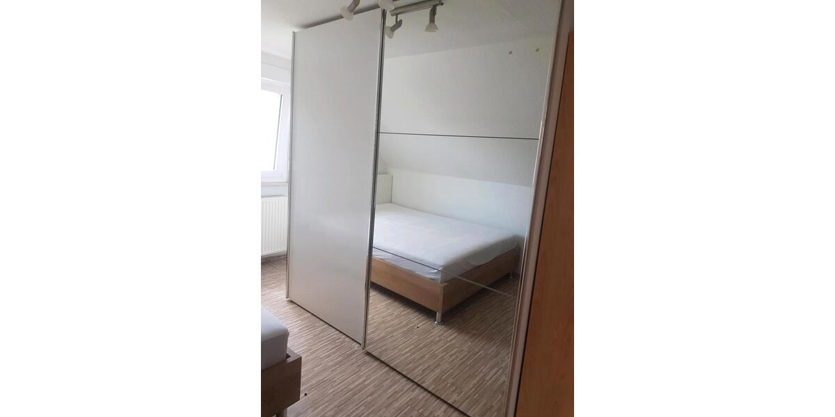 Dachgeschoßwohnung Siegen Weidenau - 1 Zimmer, 27 m&sup2;, 450&euro; | Angebot:25979626