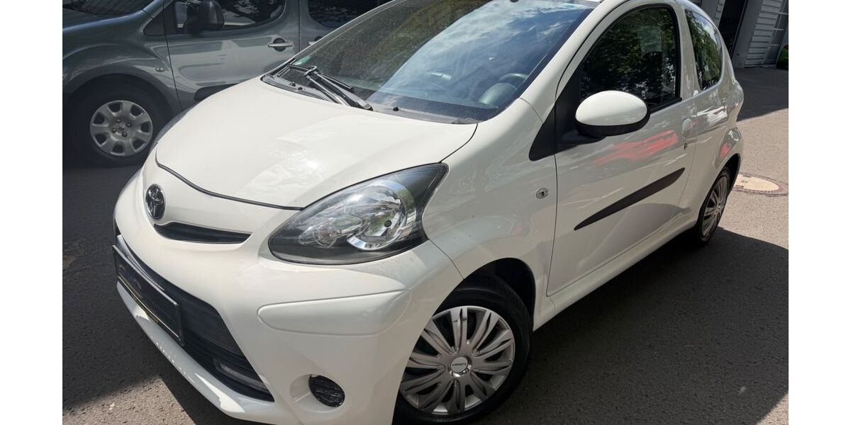 Toyota Aygo (X) 134.990 km 3.990 &euro; Kreuztal 57223