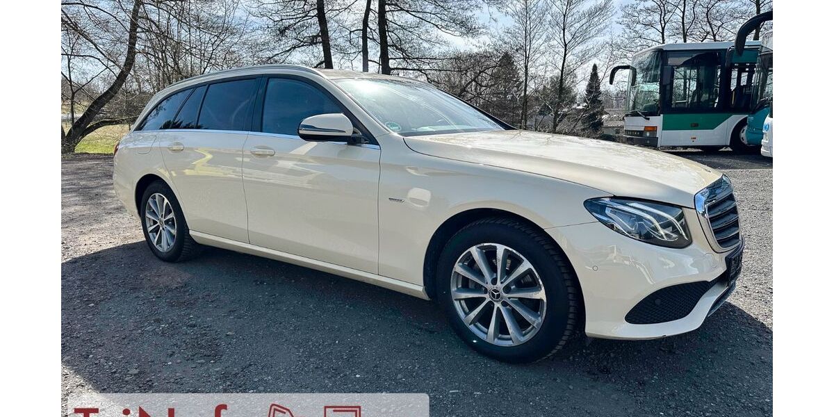 Mercedes-Benz E 200 363.206 km 10.472 &euro; Eschenburg - Hirzenhain 35713