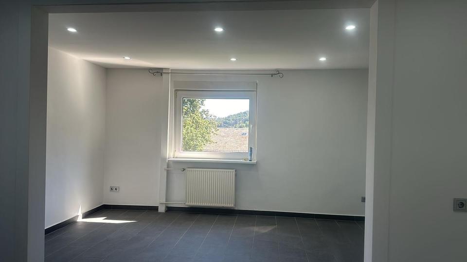 Etagenwohnung Burbach - 3 Zimmer, 95 m&sup2;, 1.100&euro; | Angebot:25867901