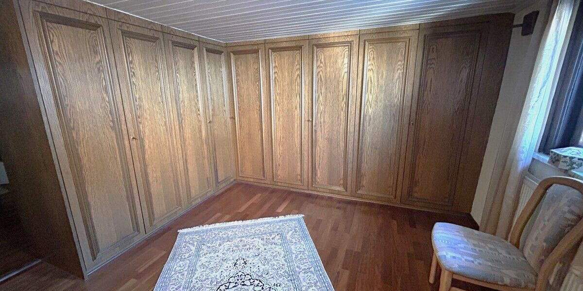 Einfamilienhaus Eschenburg / Eiershausen Eiershausen - 7 Zimmer, 195 m&sup2;, 159.000&euro; | Angebot:25728160