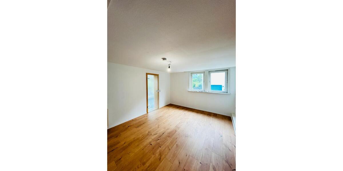 Etagenwohnung Netphen - 5 Zimmer, 110 m&sup2;, 1.150&euro; | Angebot:26496109