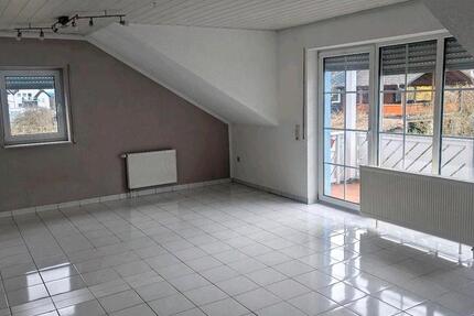 Wohnung Haiger - 4 Zimmer, 98 m&sup2;, 800&euro; | Angebot:26022163