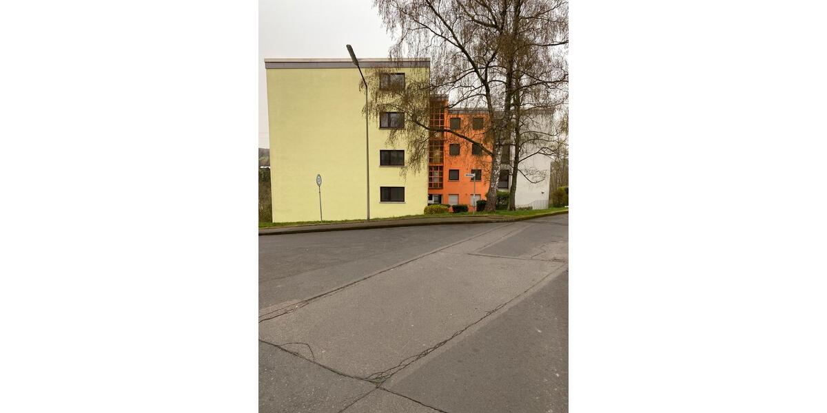 Etagenwohnung Hamm (Sieg) - 3.5 Zimmer, 82 m&sup2;, 680&euro; | Angebot:25978906