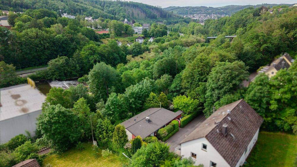 Einfamilienhaus Kirchen - 7 Zimmer, 198 m&sup2;, 369.000&euro; | Angebot:26885859