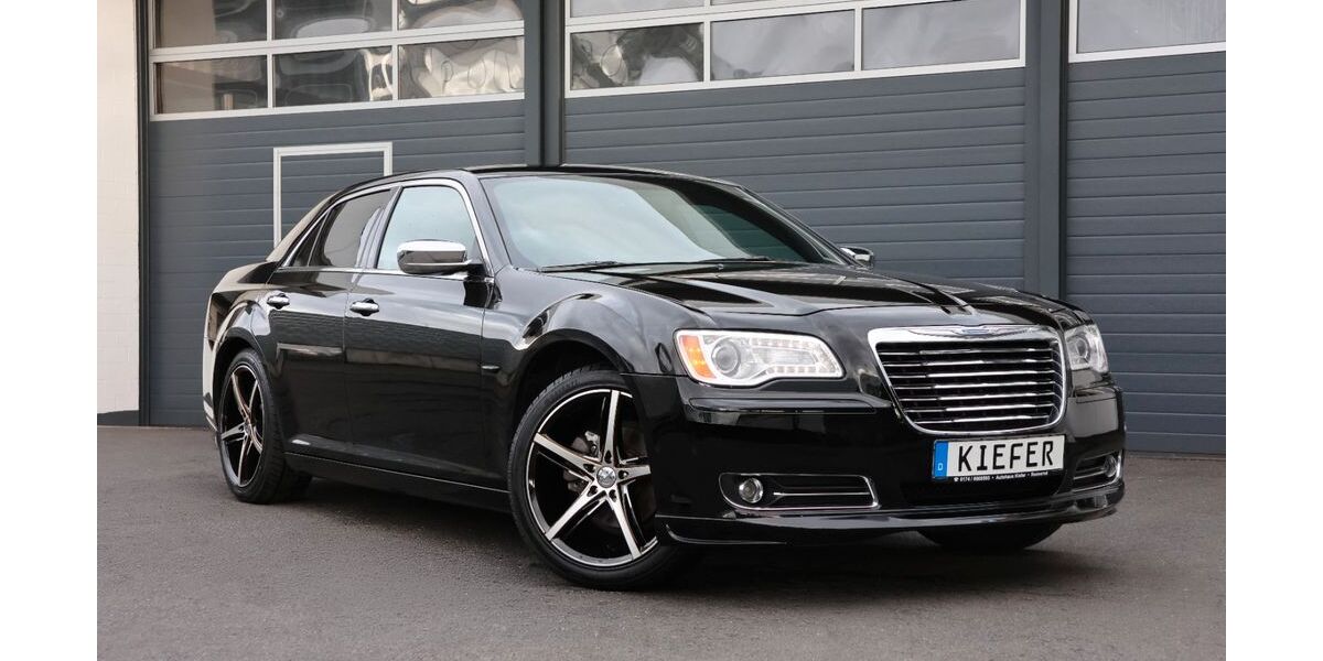 Chrysler 300C 77.134 km 16.450 &euro; Rennerod 56477