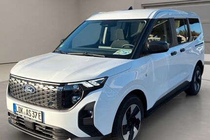 Ford Tourneo Courier 3.000 km 28.900 &euro; Dillenburg 35683