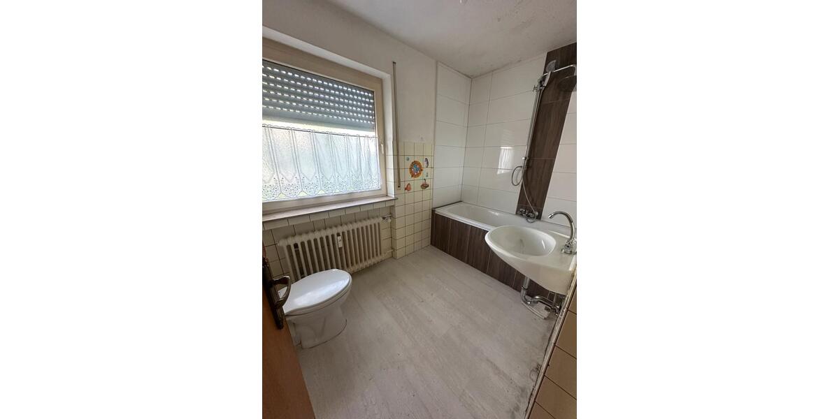 Etagenwohnung Siegen Kaan-Marienborn - 5 Zimmer, 109 m&sup2;, 980&euro; | Angebot:25784068