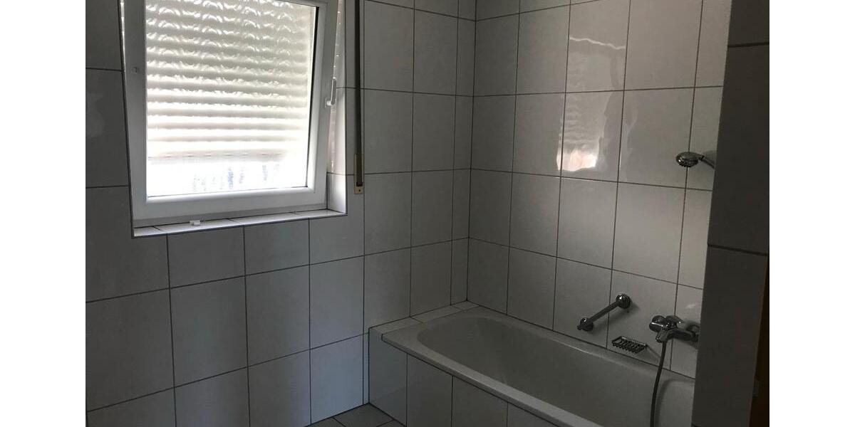 Erdgeschoßwohnung Pracht - 3 Zimmer, 80 m&sup2;, 920&euro; | Angebot:25823383