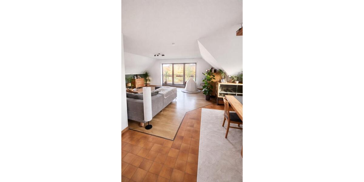 Dachgeschoßwohnung Etzbach - 3 Zimmer, 98 m&sup2;, 690&euro; | Angebot:25965340