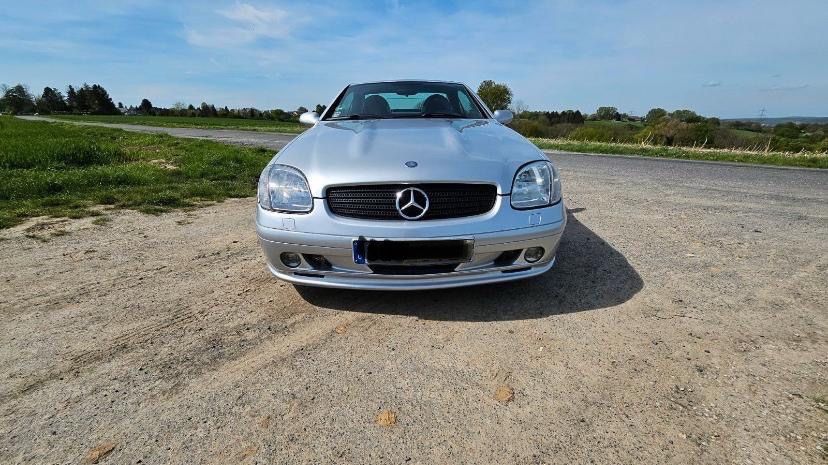 Mercedes-Benz SLK 200 86.000 km 8.500 &euro; Burbach 57299