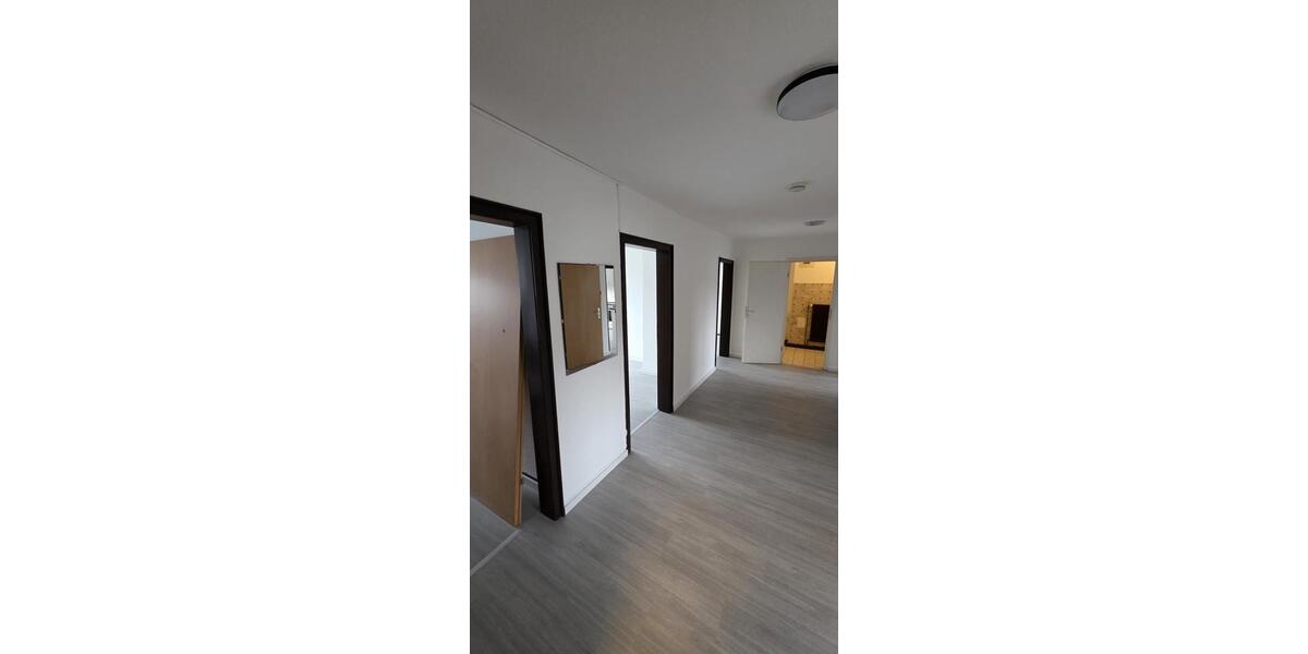 Etagenwohnung Siegen - 4 Zimmer, 85 m&sup2;, 920&euro; | Angebot:25874330