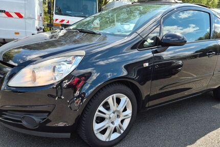 Opel Corsa 194.586 km 1.995 &euro; Siegen 57078