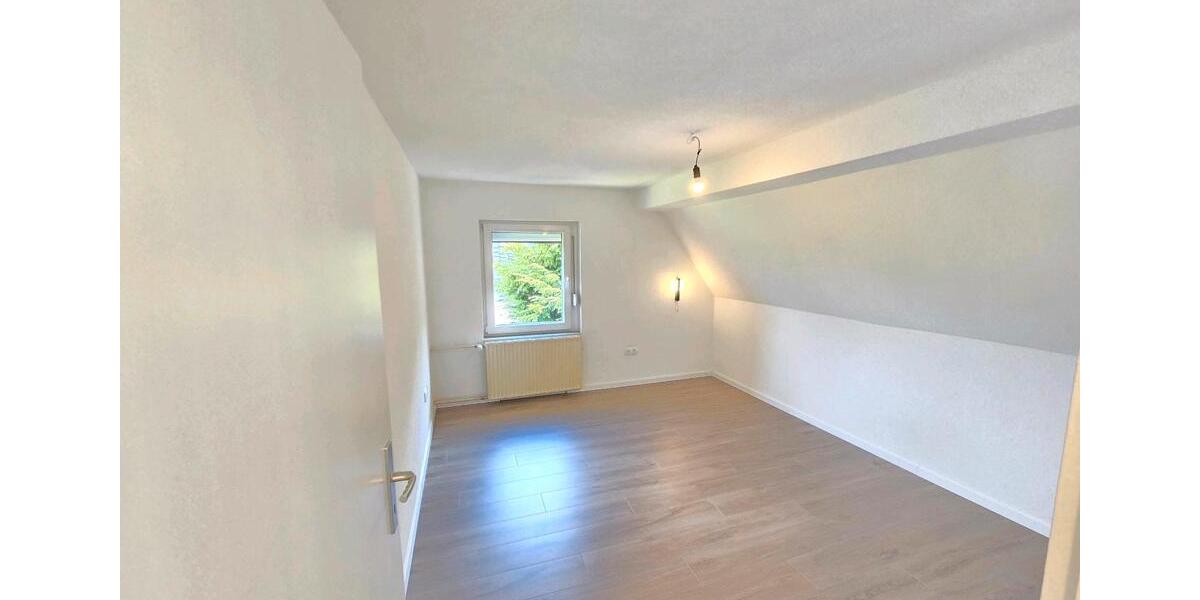 Etagenwohnung Hilchenbach - 3 Zimmer, 87 m&sup2;, 720&euro; | Angebot:26648915