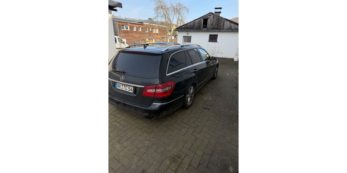 Mercedes-Benz E 300 310.000 km 3.500 &euro; Etzbach 57539