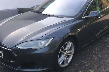 Tesla Model S 145.000 km 30.000 &euro; Dillenburg, Oranienstadt 35688