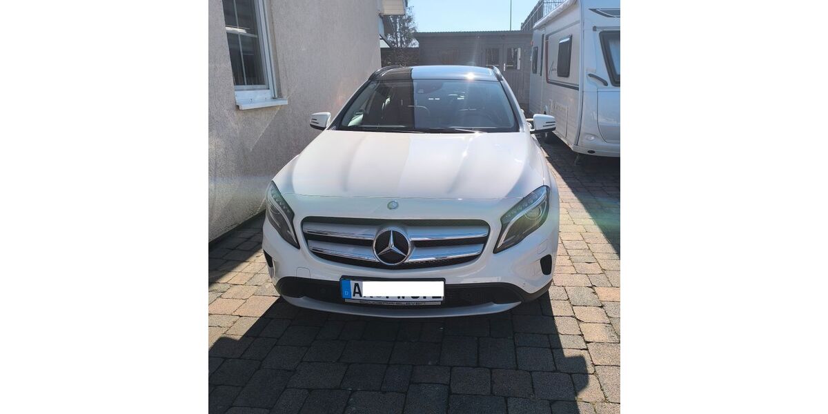 Mercedes-Benz CLA 200 53.000 km 18.900 &euro; Roth 57539