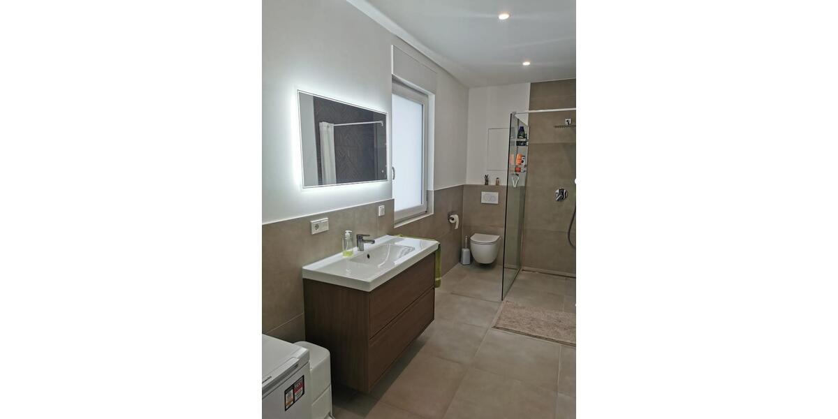 Etagenwohnung Scheuerfeld - 2 Zimmer, 60 m&sup2;, 700&euro; | Angebot:25965360