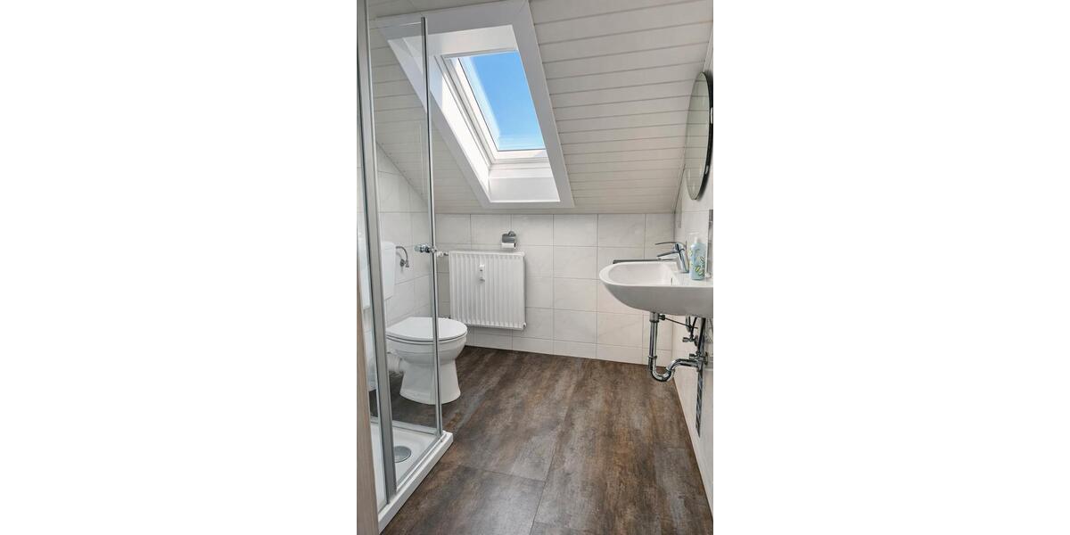 Dachgeschoßwohnung Siegen Eiserfeld - 1 Zimmer, 44 m&sup2;, 390&euro; | Angebot:26362639
