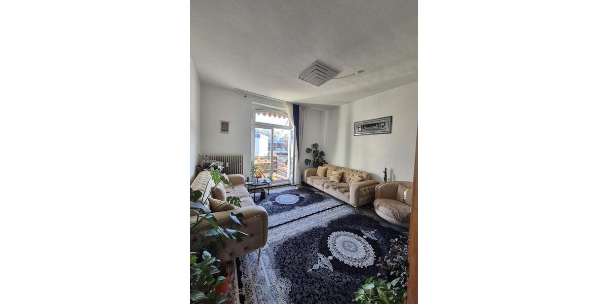 Etagenwohnung Siegen - 3 Zimmer, 85 m&sup2;, 980&euro; | Angebot:26048106