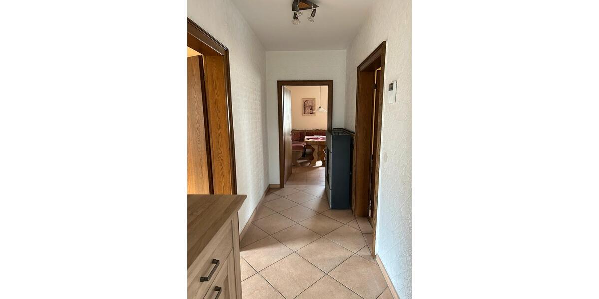 Etagenwohnung Kirchhundem - 4 Zimmer, 150 m&sup2;, 900&euro; | Angebot:25297098