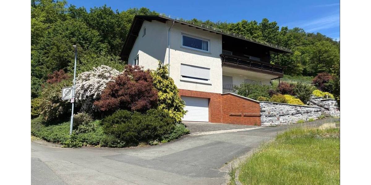 Einfamilienhaus Dillenburg Nanzenbach - 8 Zimmer, 175 m&sup2;, 335.000&euro; | Angebot:26778532