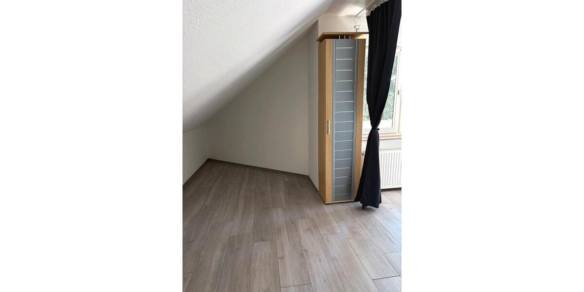 Dachgeschoßwohnung Siegen Dillnhütten - 1 Zimmer, 31 m&sup2;, 83.500&euro; | Angebot:27219066