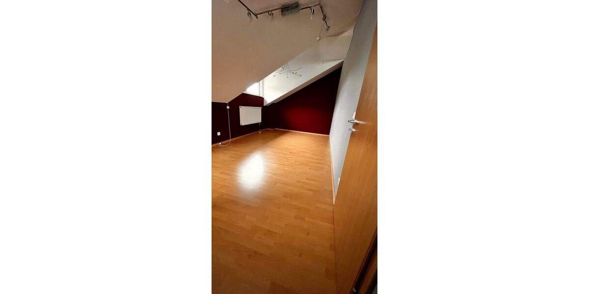 Etagenwohnung Dillenburg - 3 Zimmer, 72 m&sup2;, 179.000&euro; | Angebot:25815033