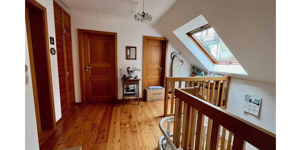 Einfamilienhaus Dillenburg - 4 Zimmer, 135 m&sup2;, 279.000&euro; | Angebot:25730409