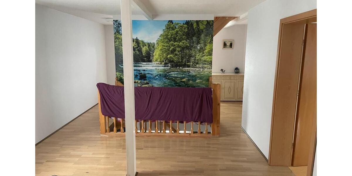 Einfamilienhaus Burbach - 5 Zimmer, 180 m&sup2;, 1.300&euro; | Angebot:26614751