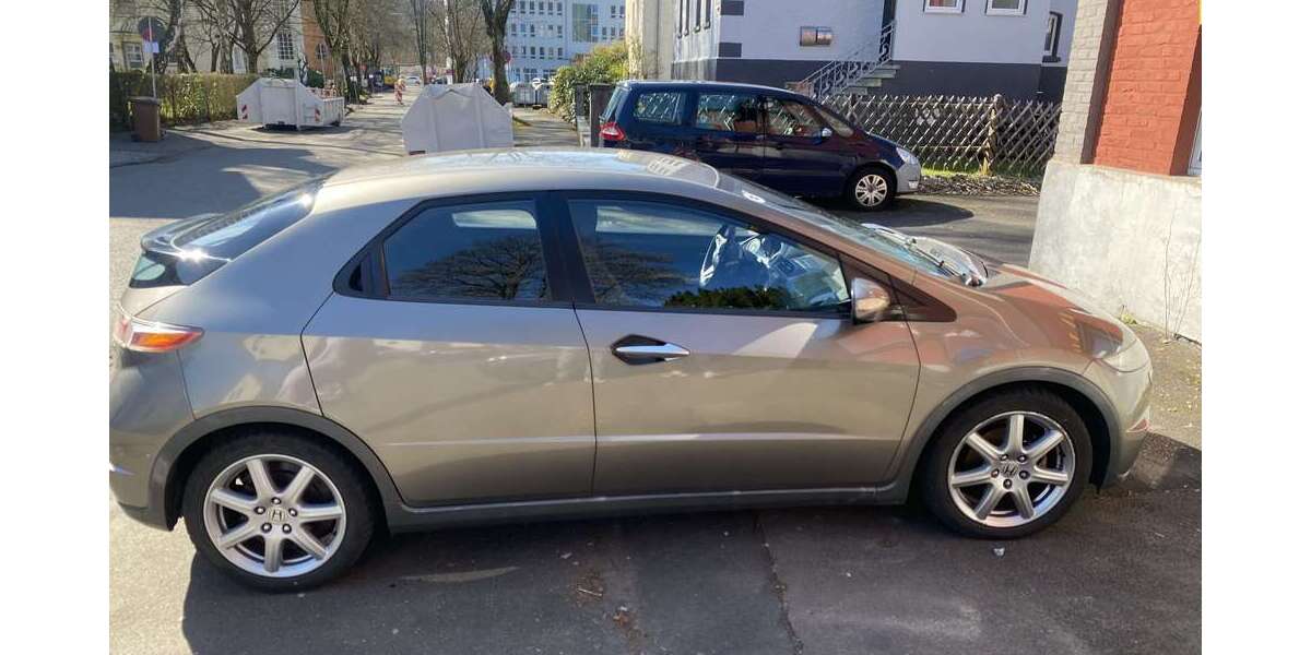 Honda Civic 291.000 km 2.800 &euro; Kreuztal 57223