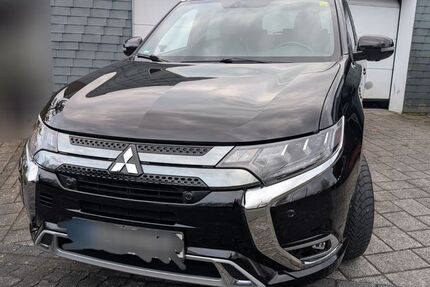 Mitsubishi Outlander 86.600 km 17.950 &euro; Siegen 57078