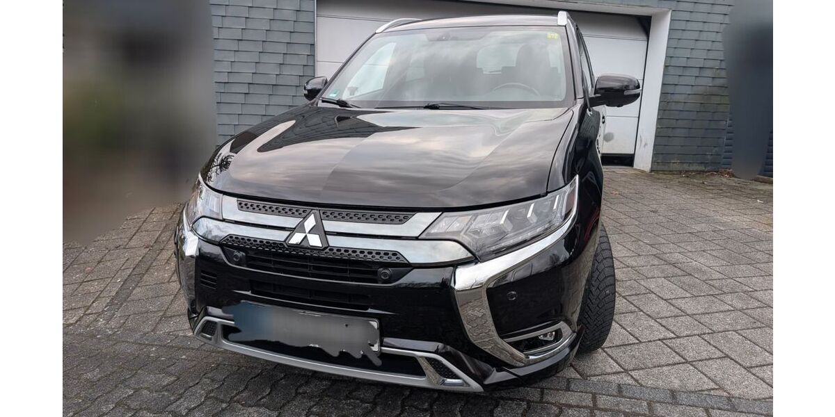 Mitsubishi Outlander 86.600 km 17.950 &euro; Siegen 57078