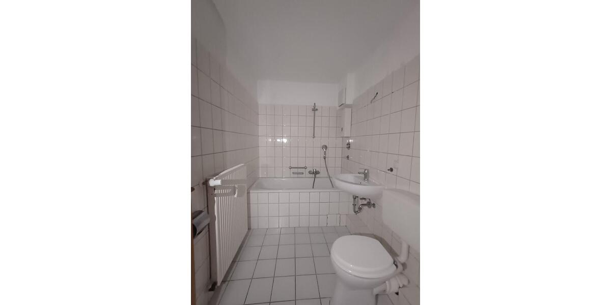 Hochparterre Siegen Kaan-Marienborn - 3 Zimmer, 77 m&sup2;, 630&euro; | Angebot:25855830