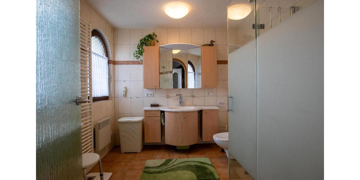 Doppelhaushälfte Dillenburg Frohnhausen - 6 Zimmer, 165 m&sup2;, 1.500&euro; | Angebot:25649126