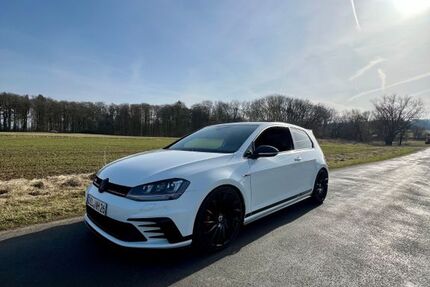 VW Golf 119.508 km 22.999 &euro; Driedorf 35759