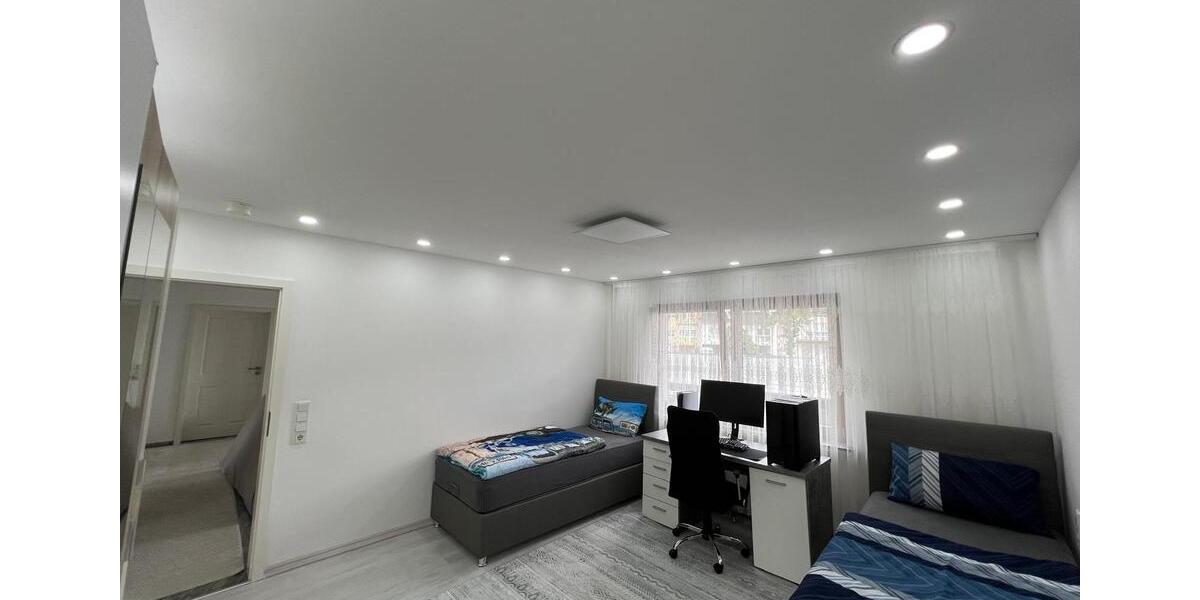 Einfamilienhaus Wissen - 7 Zimmer, 157 m&sup2;, 350.000&euro; | Angebot:25788027