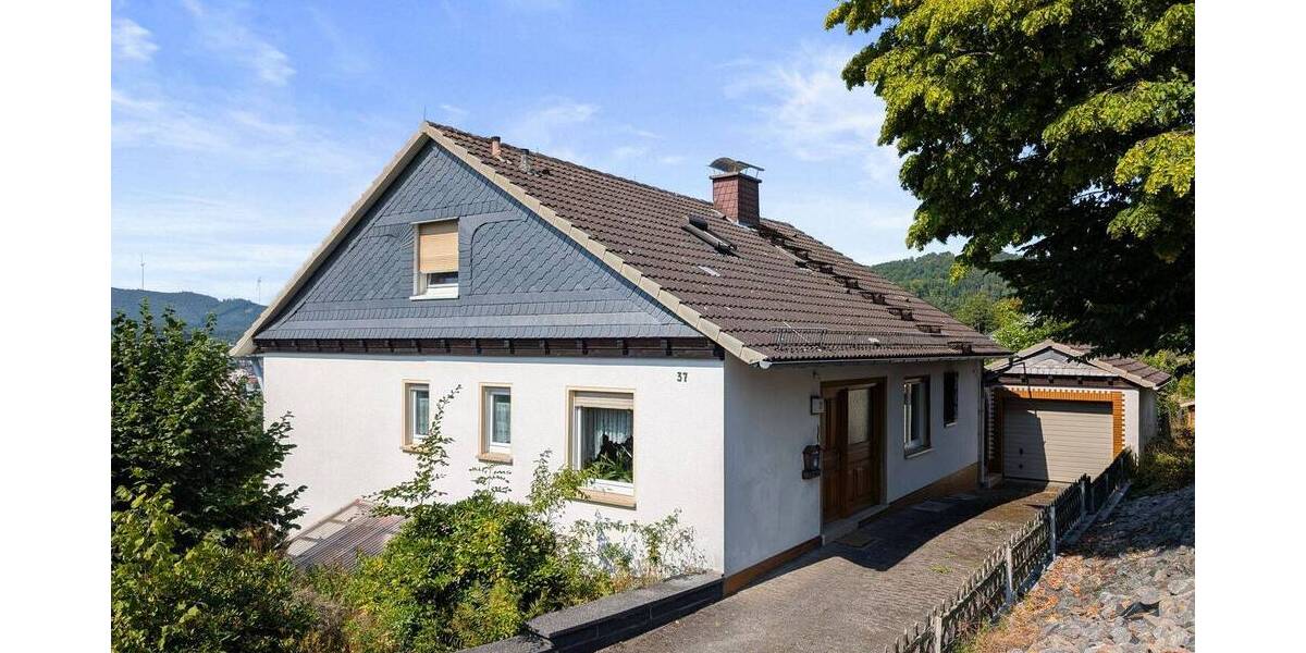 Einfamilienhaus Bad Laasphe - 6 Zimmer, 183 m&sup2;, 336.000&euro; | Angebot:25775252