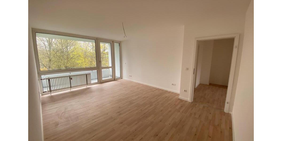 Etagenwohnung Hamm (Sieg) - 3.5 Zimmer, 82 m&sup2;, 680&euro; | Angebot:25978906